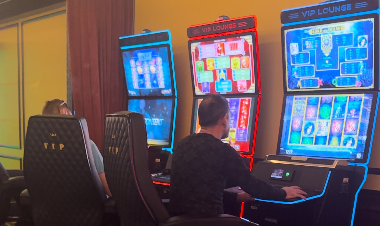 Un cliente del casino Slot Games en Kharkiv estimó que uno de cada diez clientes eran refugiados